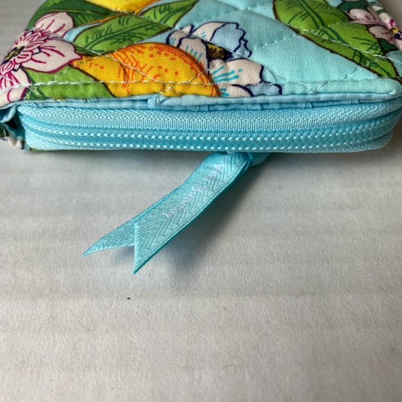 Vera Bradley RFID Turnlock Wallet Lemon Grove NWOT - Picture 7 of 13